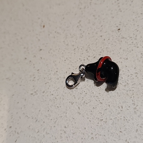 EUC Silver enamel seal charm - Picture 2 of 3